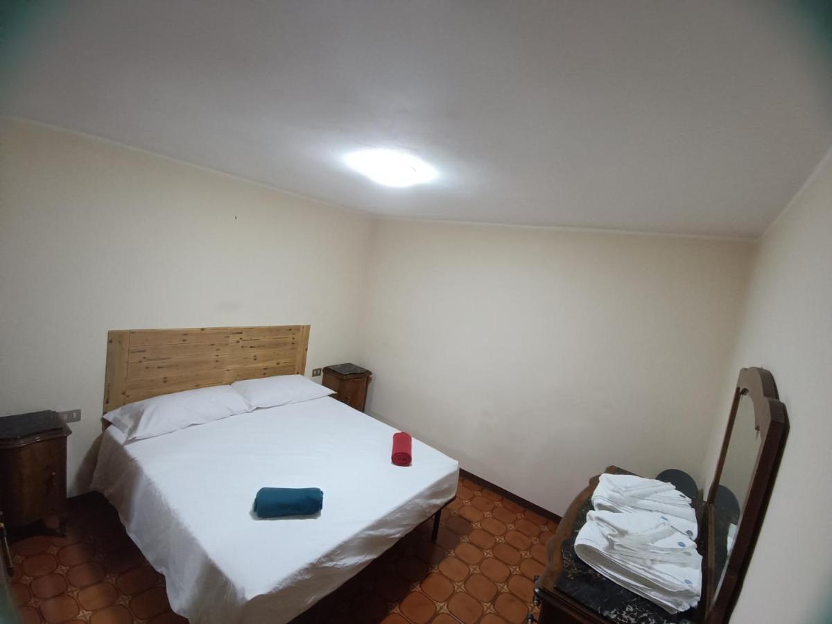 Appartement I Tre Moschettoni à Valbrona Extérieur photo