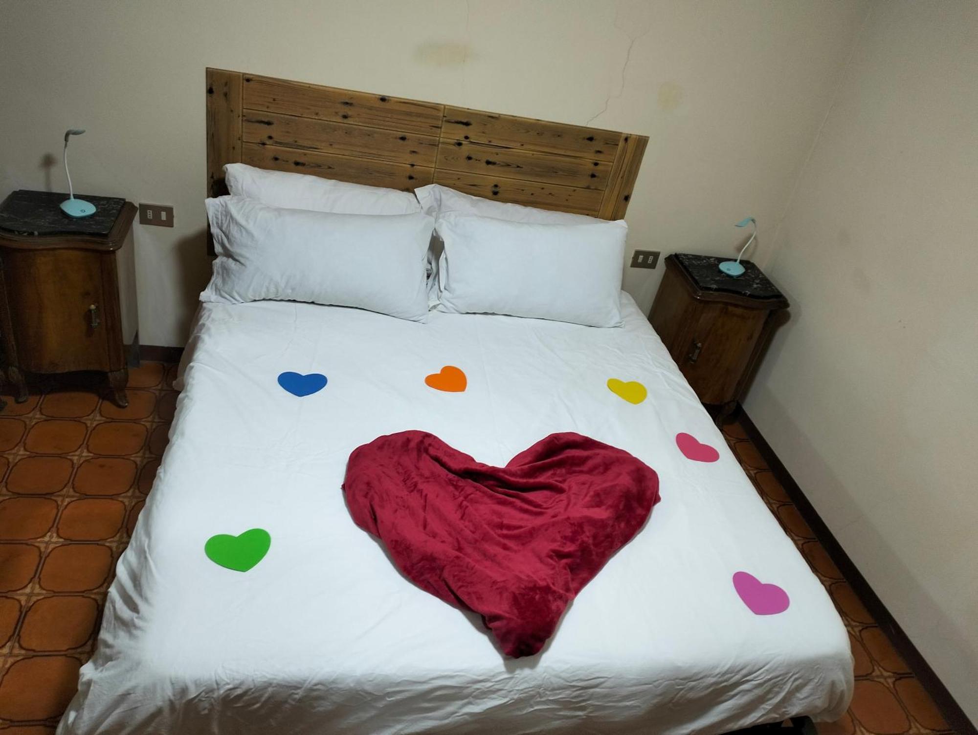 Appartement I Tre Moschettoni à Valbrona Extérieur photo